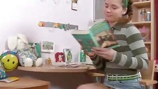Rus Genç Kız İzle